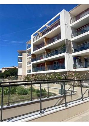 appartement à la vente -   13013  MARSEILLE, surface 63 m2 vente appartement - APR704377